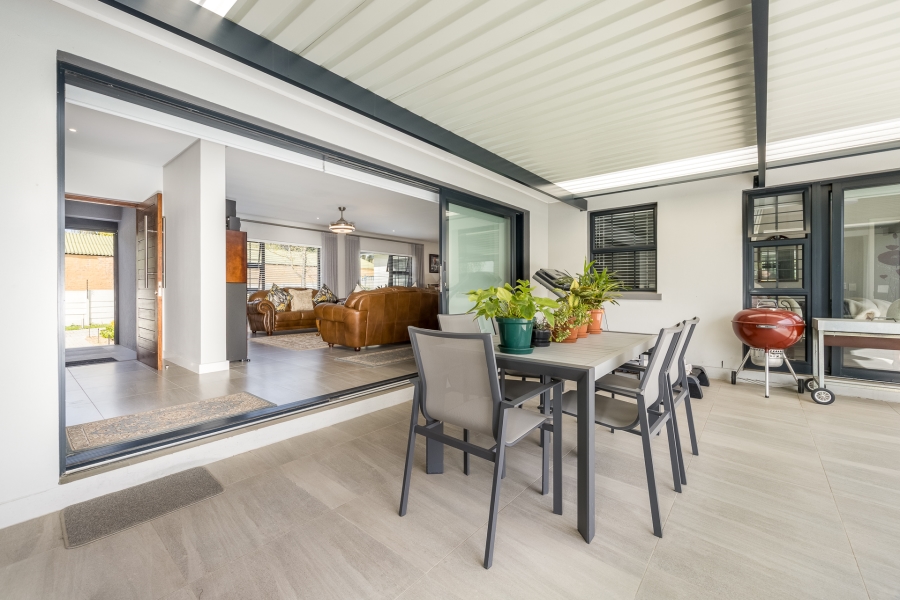 4 Bedroom Property for Sale in Vierlanden Western Cape